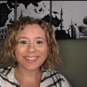 Meet your Posher, Angela